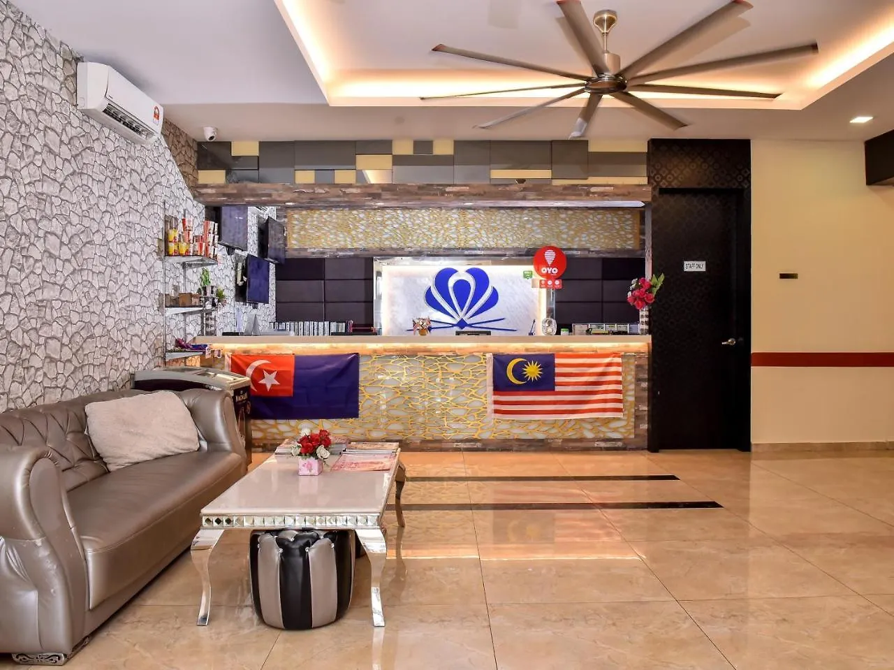 Oyo 297 Elmark Hotel