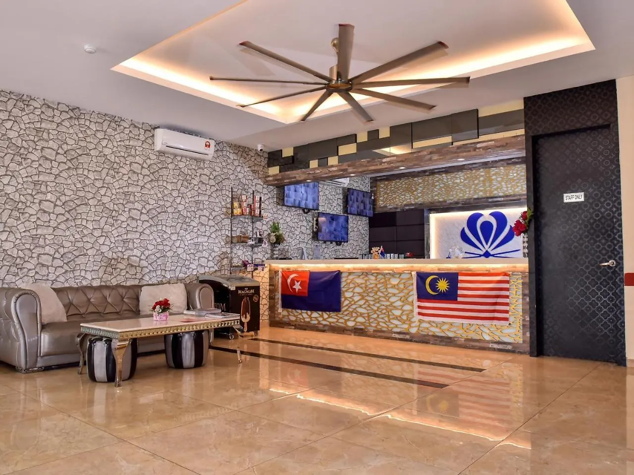 Oyo 297 Elmark Hotel  Johor Bahru